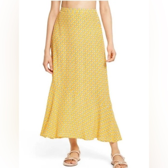 rhode x target Dresses & Skirts - NWOT | RHODE x Target | Women’s Dainty Lotus Print Midi Skirt | Size M